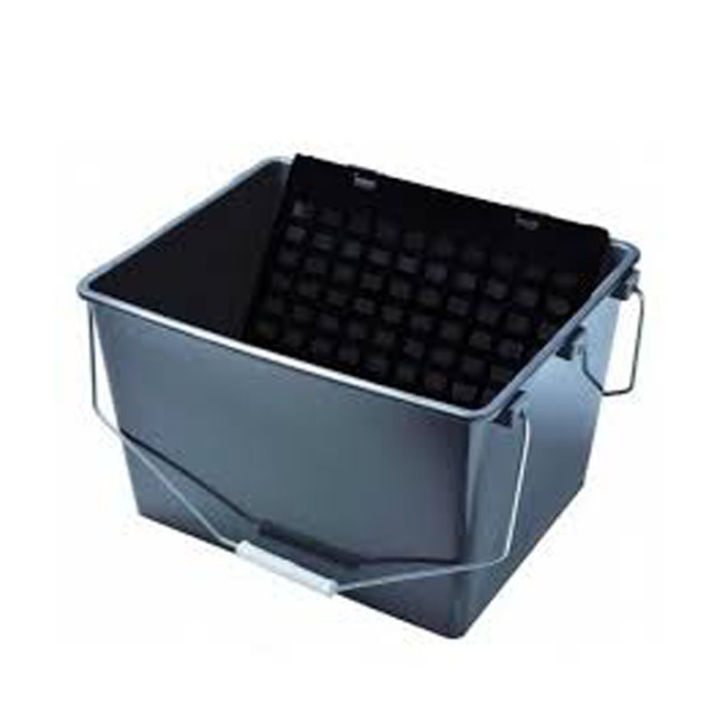 CUBETA PLASTICO CON REJILLA 16LT